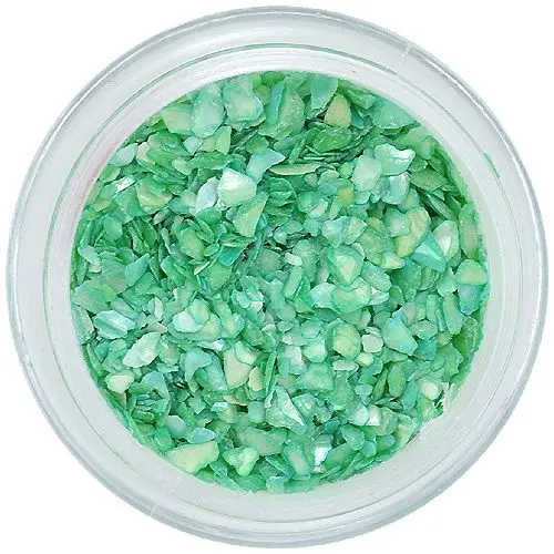 Mentolově zelená ozdoba na nehty – nepravidelné úlomky