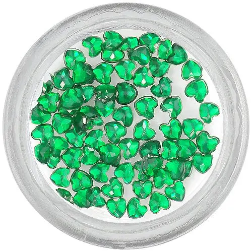 Smaragdově zelené ozdoby na nehty - kamínky, srdíčka