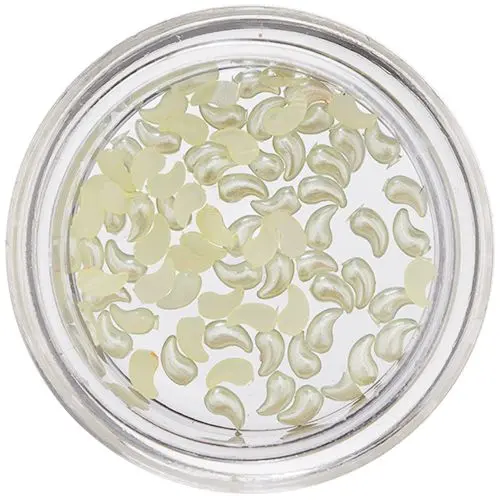 Světle žluté zahnuté slzičky na zdobení nehtů, perleť